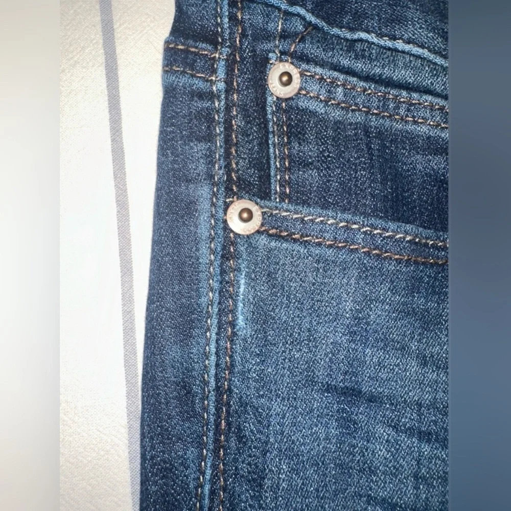 EXPRESS Women’s Classic Low Rise Blue Jeans - Picture 3 of 6